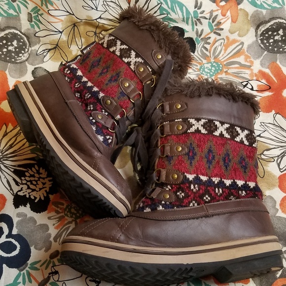 Muk Luks Shoes - Muk Luks winter snow boots with thinsulate size 6